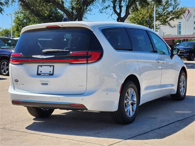 2024 Chrysler Pacifica PACIFICA TOURING L AWD