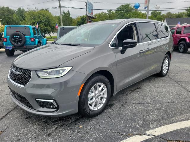 2024 Chrysler Pacifica PACIFICA TOURING L