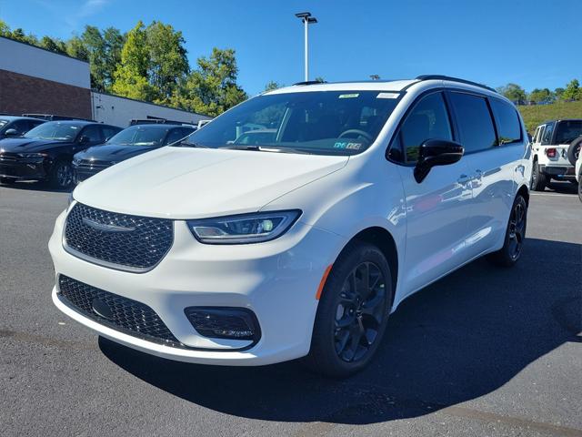 2024 Chrysler Pacifica PACIFICA LIMITED AWD