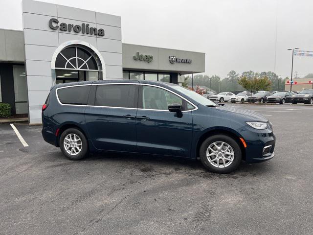 2024 Chrysler Pacifica PACIFICA TOURING L