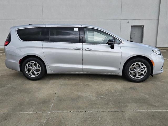 2024 Chrysler Pacifica PACIFICA LIMITED