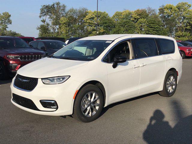 2024 Chrysler Pacifica PACIFICA TOURING L AWD