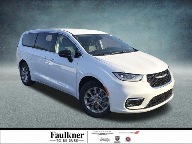 2024 Chrysler Pacifica PACIFICA TOURING L AWD