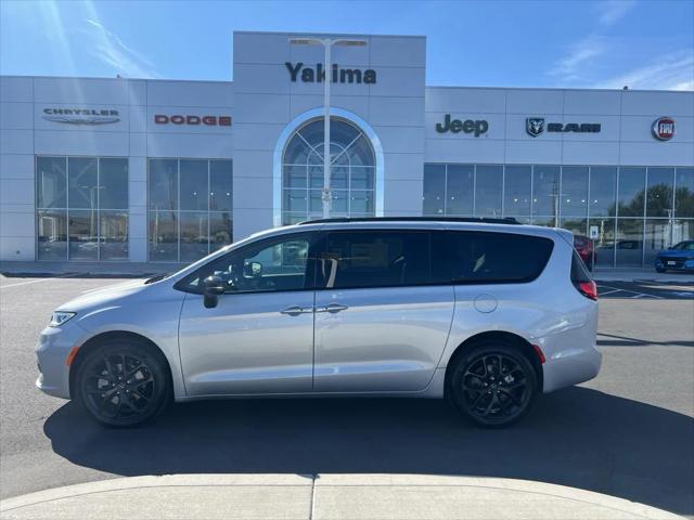 2024 Chrysler Pacifica PACIFICA LIMITED AWD