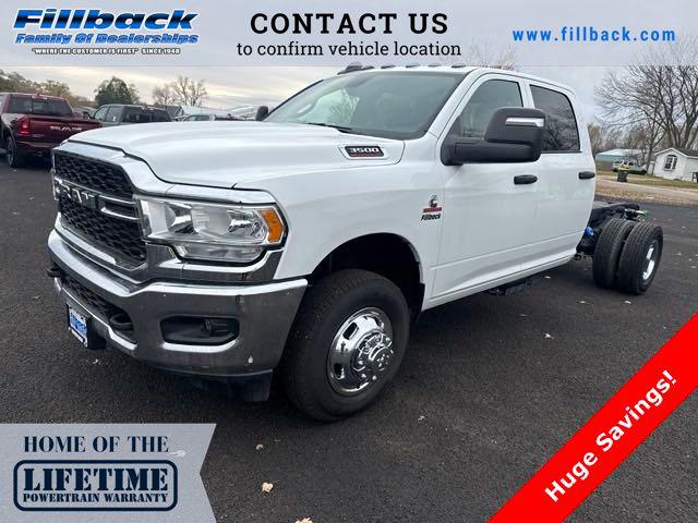 2024 RAM Ram 3500 Chassis Cab RAM 3500 TRADESMAN CREW CAB CHASSIS 4X4 60 CA
