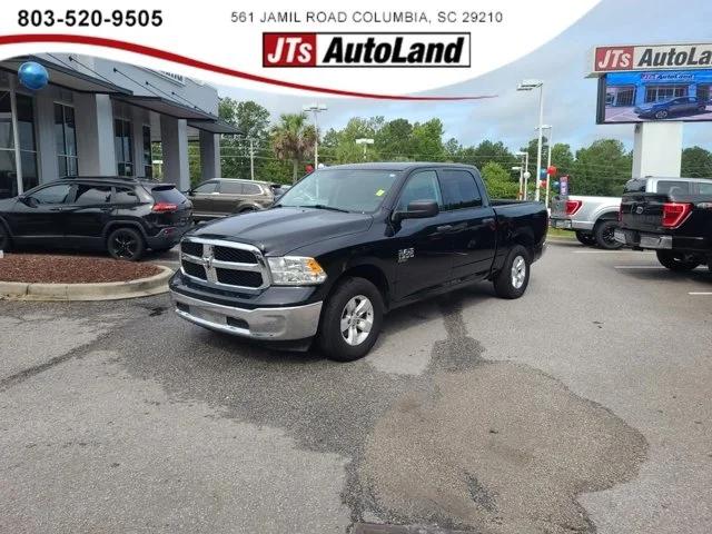 2022 RAM 1500 Classic SLT Crew Cab 4x2 57 Box