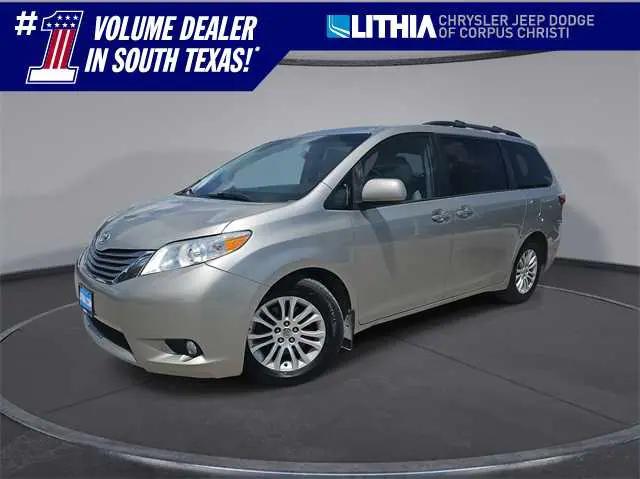 2015 Toyota Sienna XLE Premium 8 Passenger