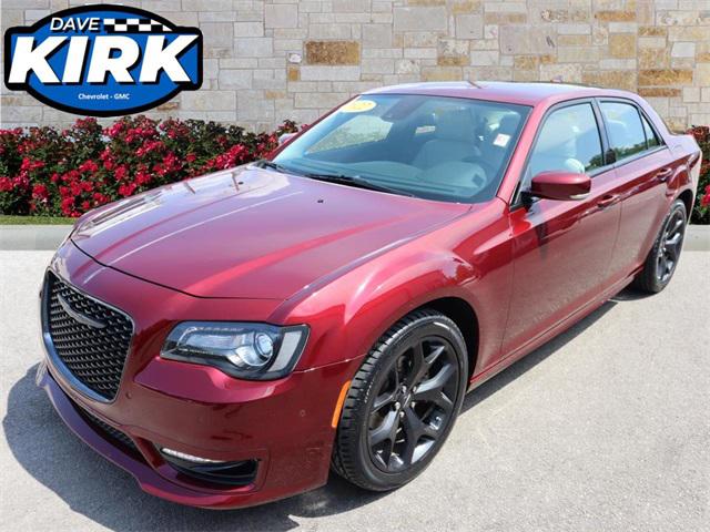 2022 Chrysler 300 Touring L