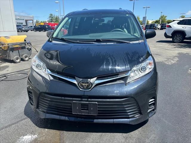 2019 Toyota Sienna LE 8 Passenger