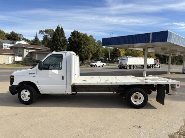 2010 Ford E-450 Cutaway Base