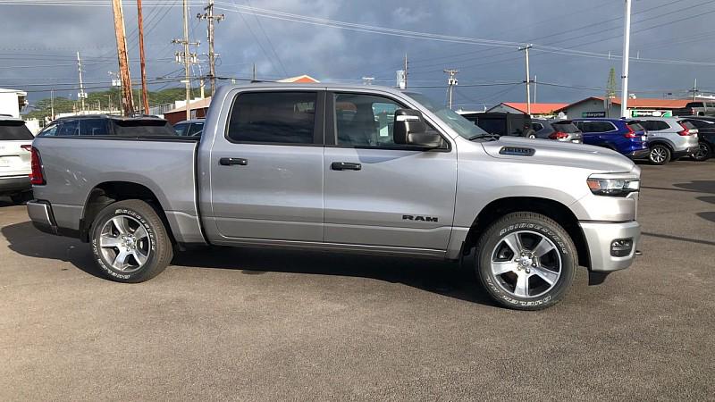 2025 RAM 1500 Tradesman Crew Cab 4x4 57 Box