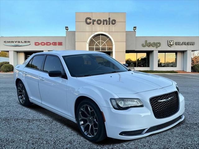 2018 Chrysler 300 Touring