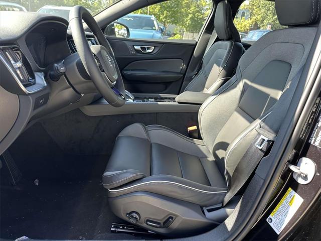 2024 Volvo S60 B5 Plus Black Edition