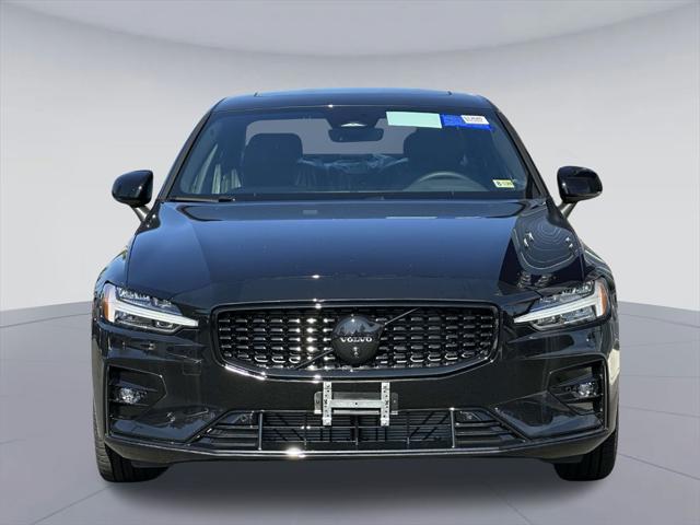 2024 Volvo S60 B5 Plus Black Edition