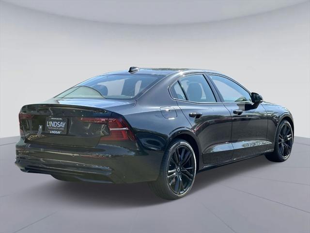 2024 Volvo S60 B5 Plus Black Edition
