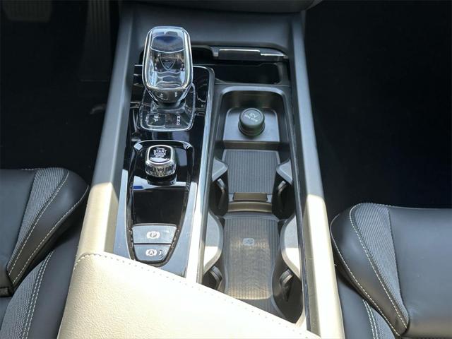 2024 Volvo S60 B5 Plus Black Edition