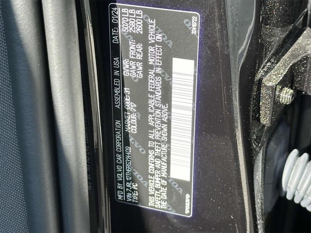 2024 Volvo S60 B5 Plus Black Edition