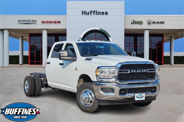 2024 RAM Ram 3500 Chassis Cab RAM 3500 TRADESMAN CREW CAB CHASSIS 4X4 60 CA