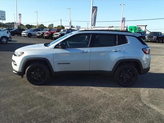 2025 Jeep Compass COMPASS LATITUDE 4X4