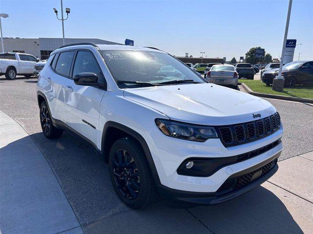 2025 Jeep Compass COMPASS LATITUDE 4X4