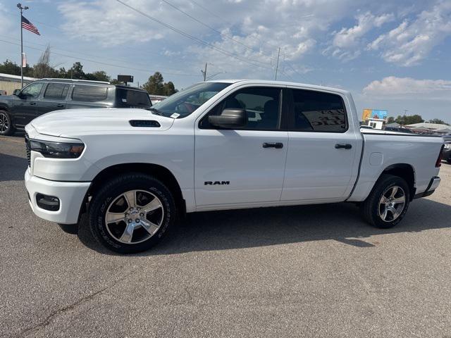 2025 RAM Ram 1500 RAM 1500 TRADESMAN CREW CAB 4X2 57 BOX