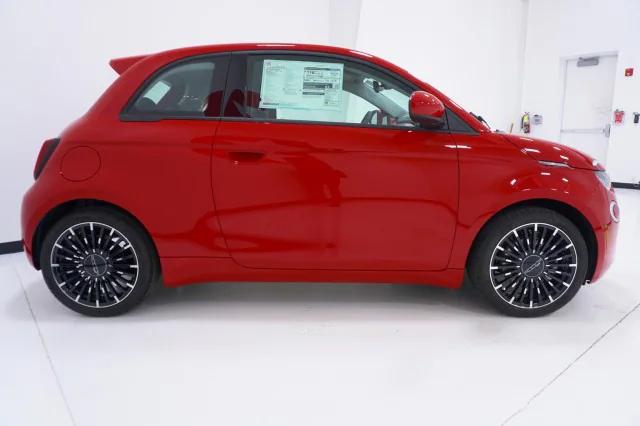 2024 Fiat FIAT 500e 500e INSPI(RED)