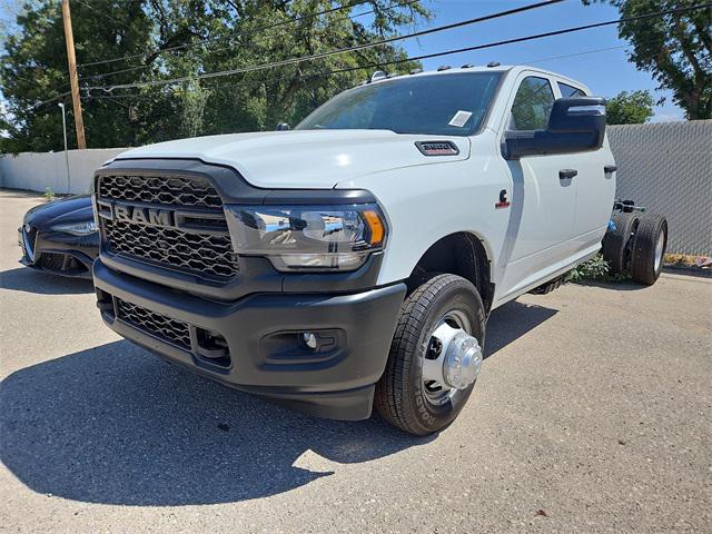 2024 RAM Ram 3500 Chassis Cab RAM 3500 TRADESMAN CREW CAB CHASSIS 4X4 60 CA