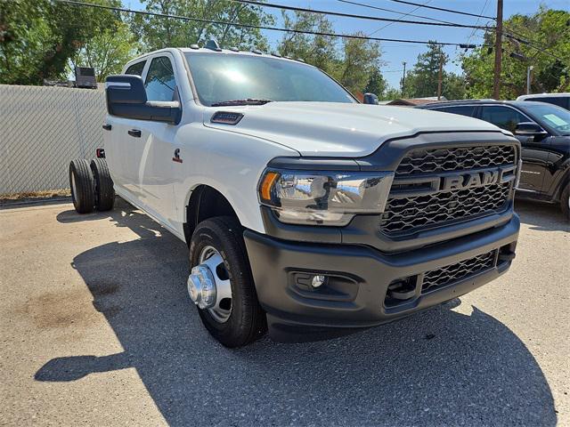 2024 RAM Ram 3500 Chassis Cab RAM 3500 TRADESMAN CREW CAB CHASSIS 4X4 60 CA