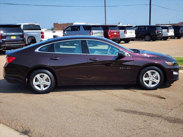 2021 Chevrolet Malibu FWD 1FL