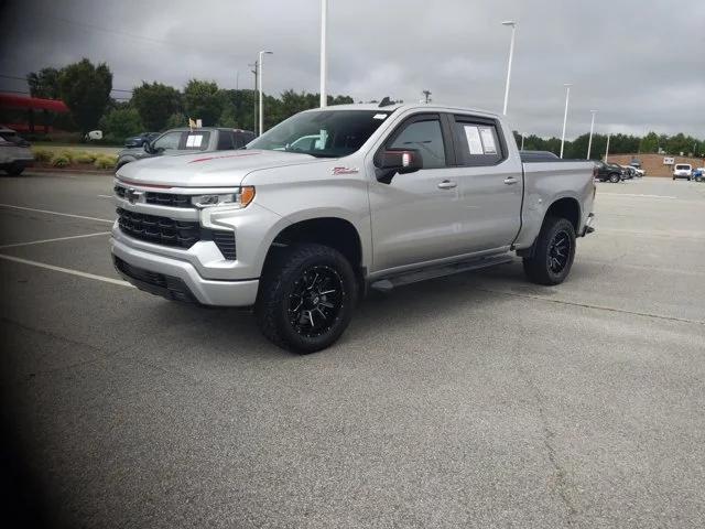 2022 Chevrolet Silverado 1500 4WD Crew Cab Short Bed RST