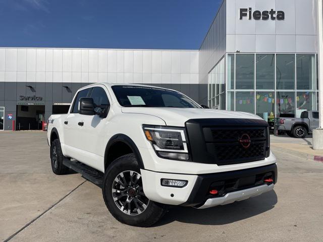 2024 Nissan TITAN Crew Cab PRO-4X 4x4