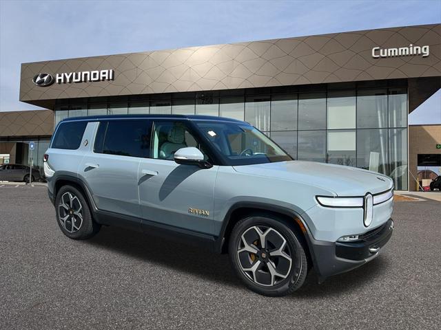 2024 Rivian R1S