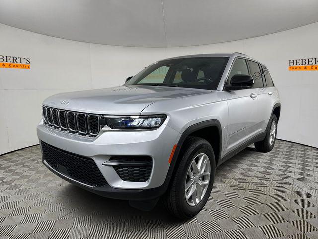 2024 Jeep Grand Cherokee GRAND CHEROKEE LAREDO X 4X4