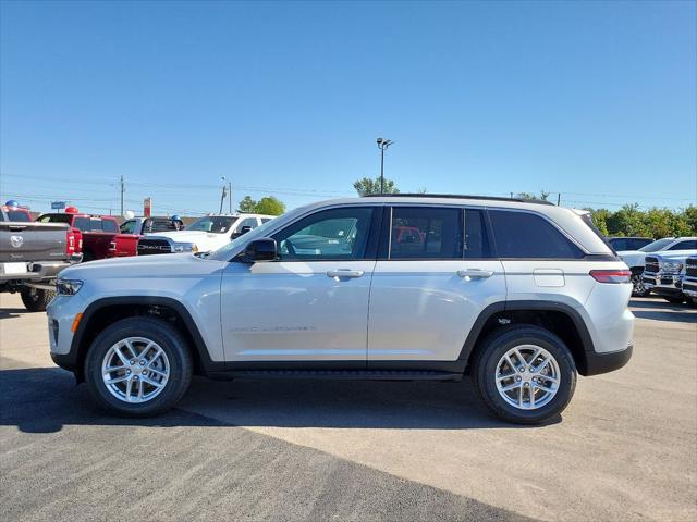 2024 Jeep Grand Cherokee GRAND CHEROKEE LAREDO X 4X4