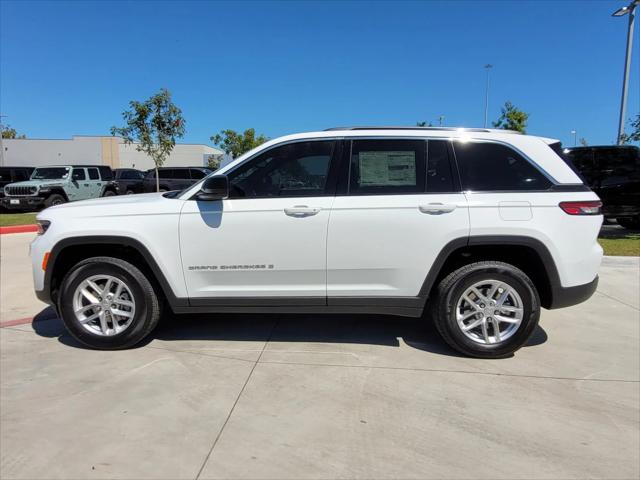 2024 Jeep Grand Cherokee GRAND CHEROKEE LAREDO X 4X4