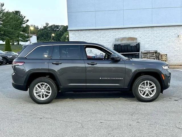 2024 Jeep Grand Cherokee GRAND CHEROKEE LAREDO X 4X4