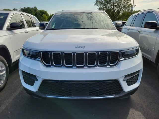 2024 Jeep Grand Cherokee GRAND CHEROKEE LAREDO 4X4