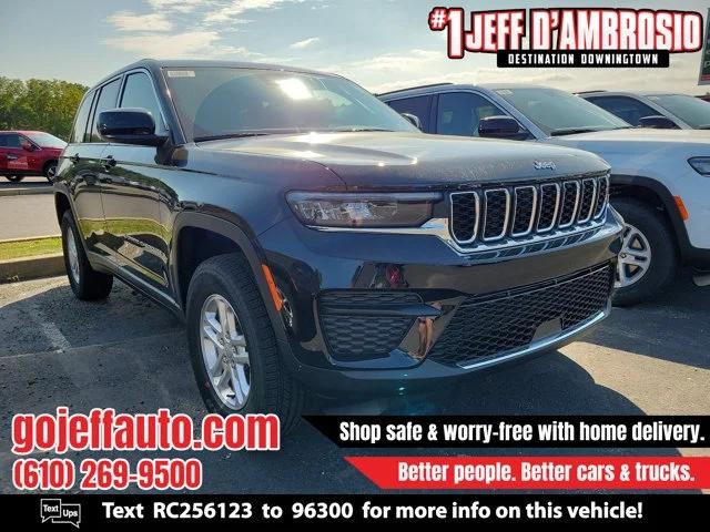 2024 Jeep Grand Cherokee GRAND CHEROKEE LAREDO 4X4