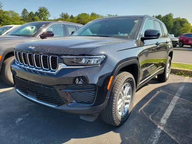 2024 Jeep Grand Cherokee GRAND CHEROKEE LAREDO 4X4