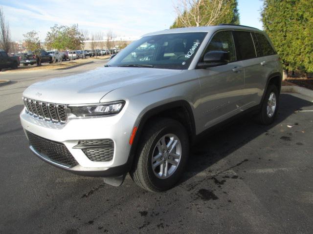 2024 Jeep Grand Cherokee GRAND CHEROKEE LAREDO 4X4