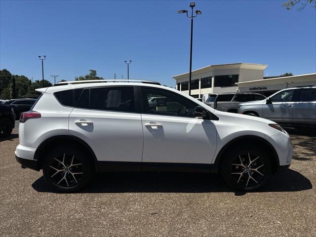 2017 Toyota RAV4 SE