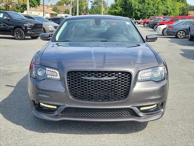 2023 Chrysler Chrysler 300 300 TOURING L RWD