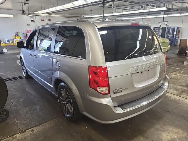 2017 Dodge Grand Caravan SXT 3