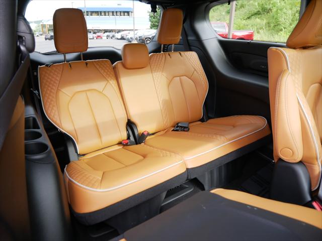 2023 Chrysler Pacifica Pinnacle AWD