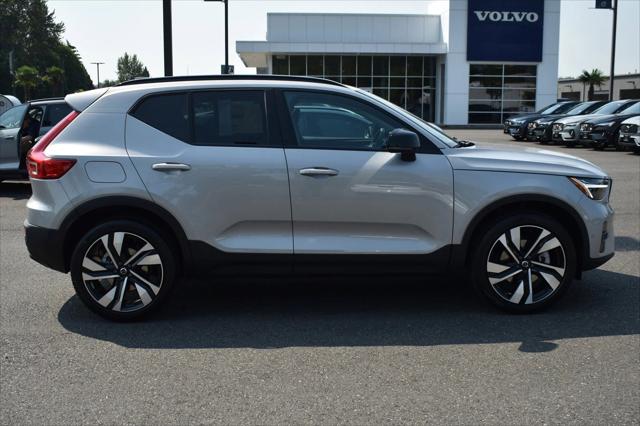 2025 Volvo XC40 Plus Dark Theme