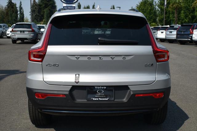 2025 Volvo XC40 Plus Dark Theme