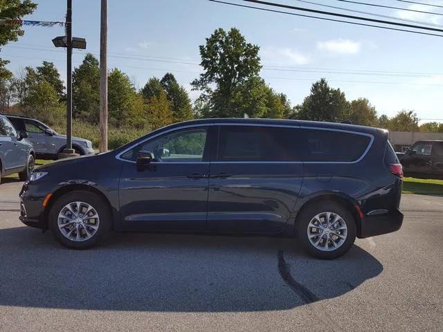 2024 Chrysler Pacifica PACIFICA TOURING L AWD