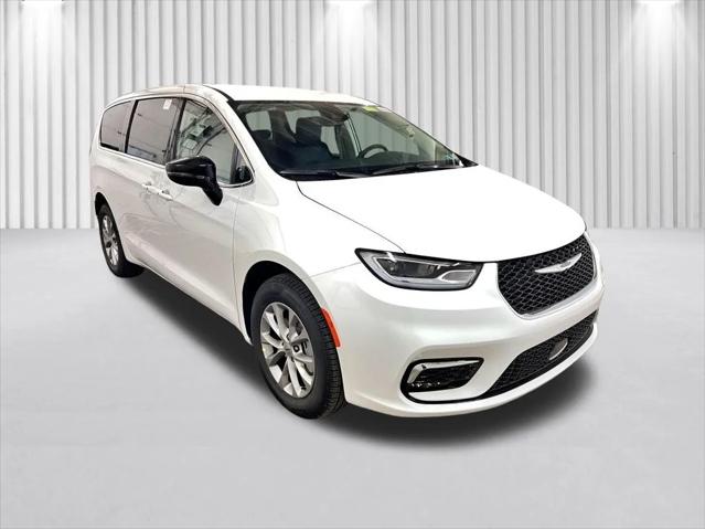 2024 Chrysler Pacifica PACIFICA TOURING L AWD