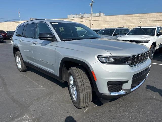 2024 Jeep Grand Cherokee GRAND CHEROKEE L LAREDO X 4X4