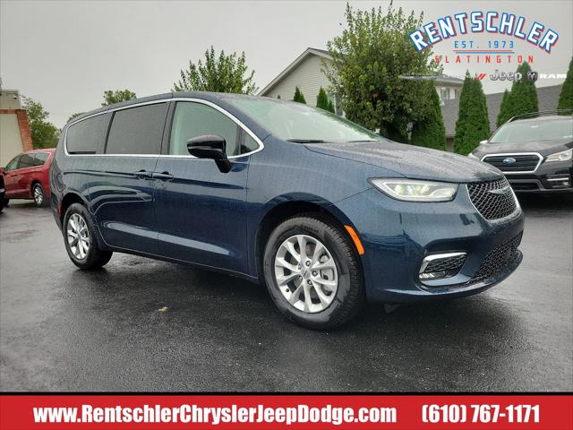 2024 Chrysler Pacifica PACIFICA TOURING L AWD